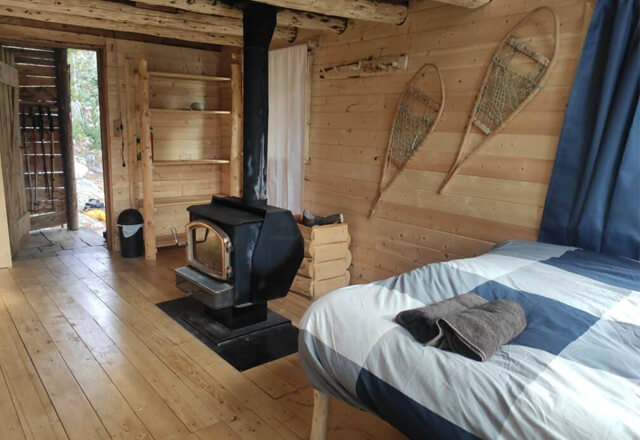 Zimmer in einer Blockhütte